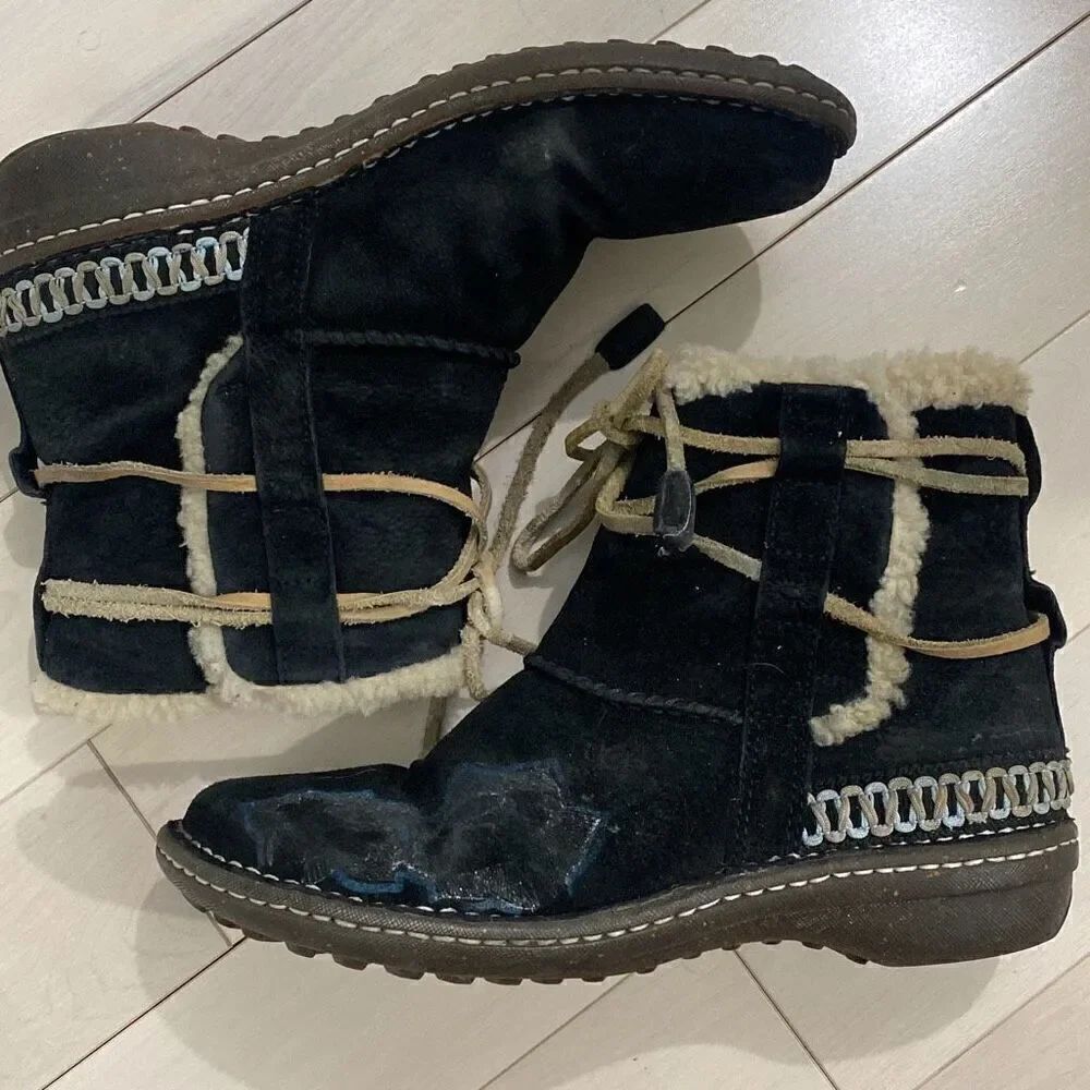 UGG Women's Suede Printed Round Lace-Up Boots Black Size 9